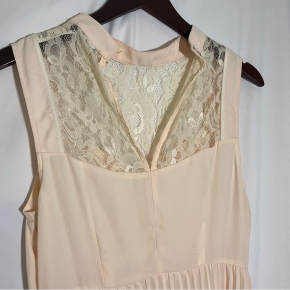 FURY Pink Champagne Pleated Dress. Large - Picture 4 of 6